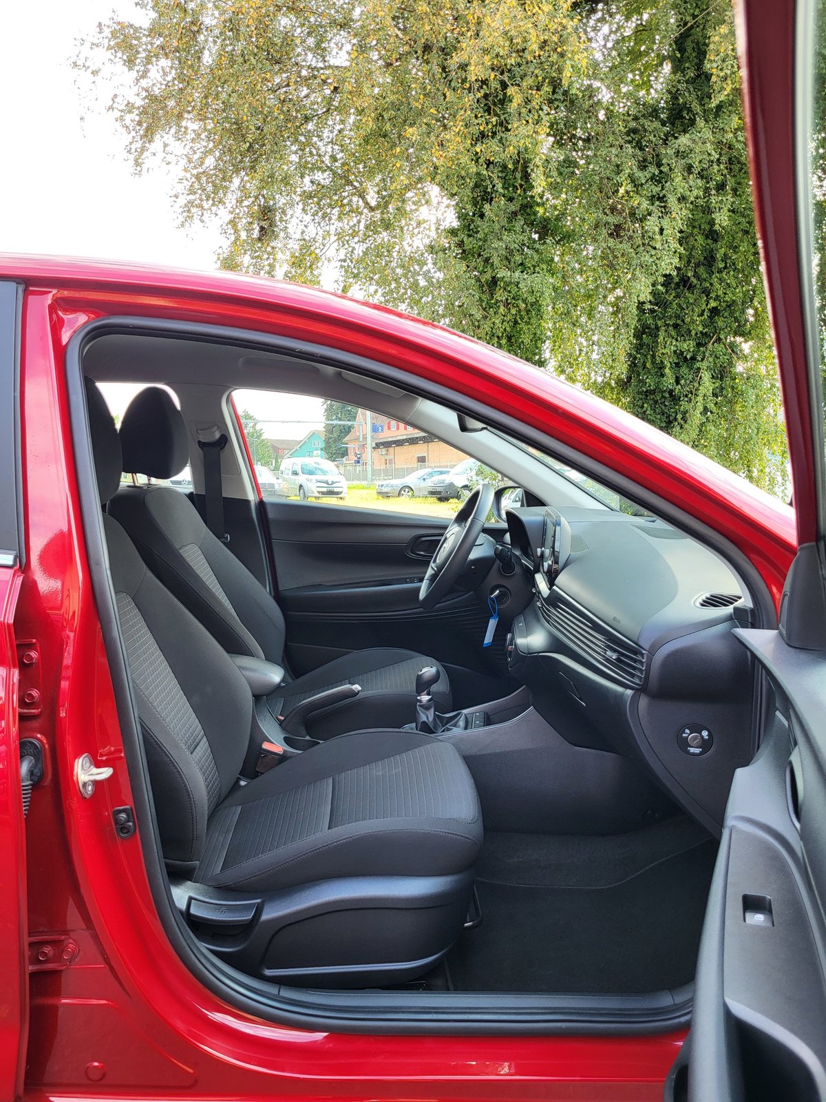 HYUNDAI i20, Benzin, Occasion / Gebraucht, Handschaltung - 5
