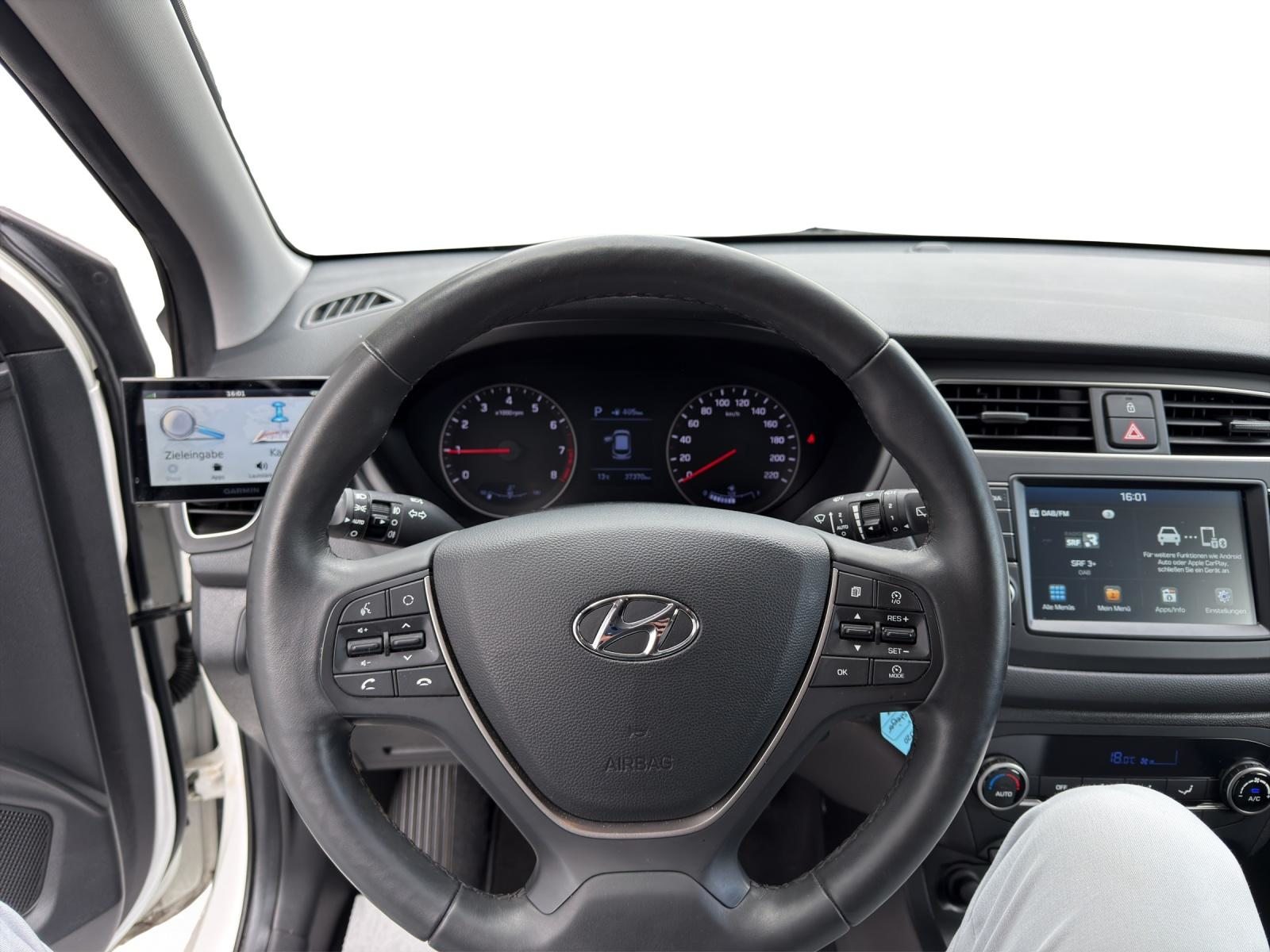 HYUNDAI i20 1.0 T-GDi 120 Amplia, Benzin, Occasion / Gebraucht, Automatik - 6