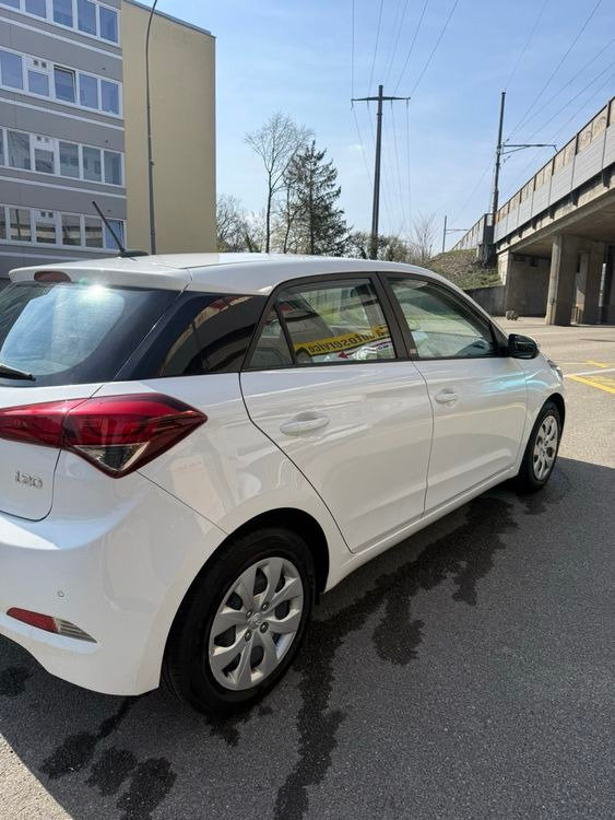HYUNDAI i20 1.4 Vertex, Benzin, Occasion / Gebraucht, Automatik - 5
