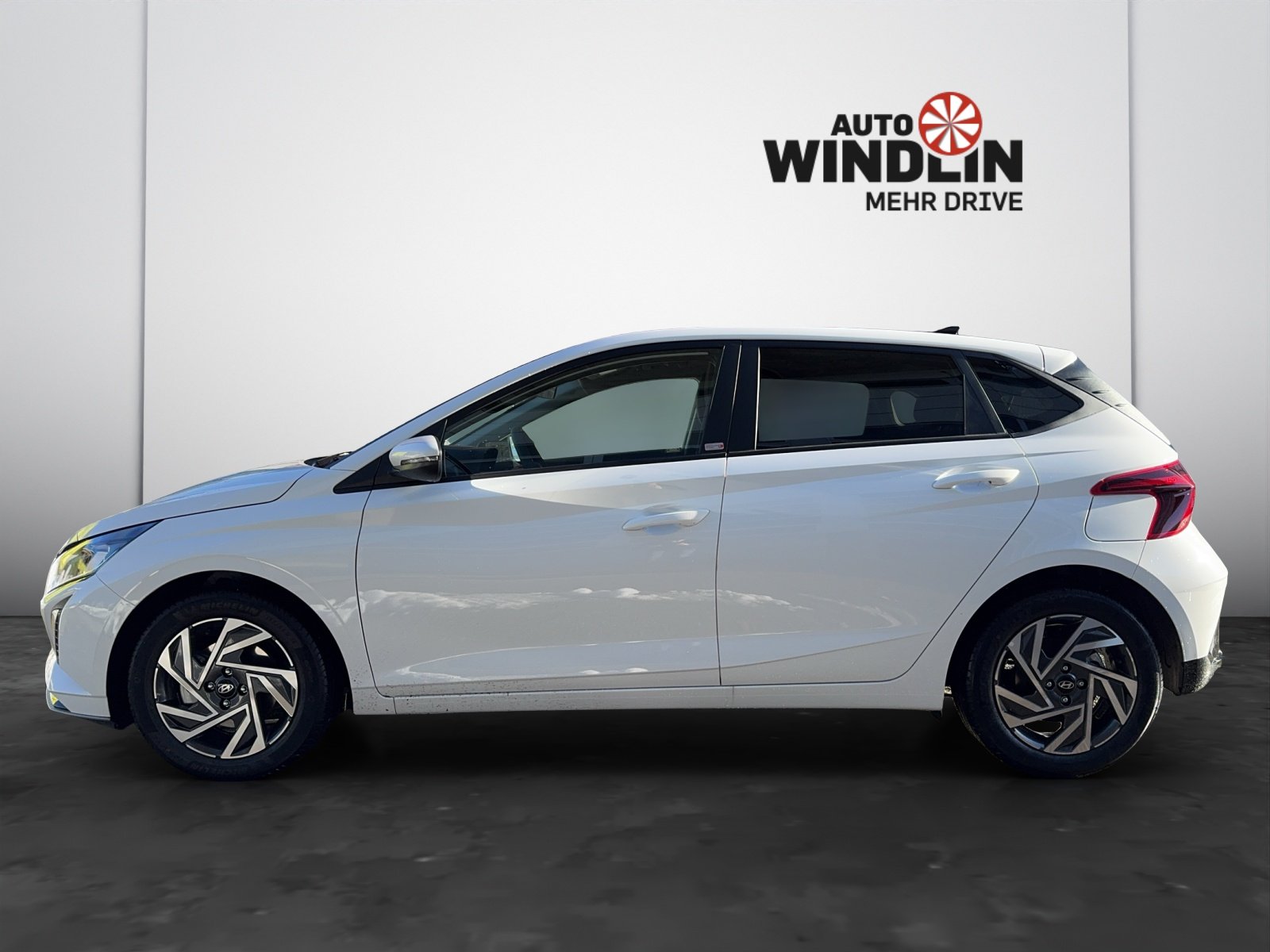 HYUNDAI i20 1.0 T-GDi Amplia Safety Pack, Petrol, Second hand / Used, Automatic - 2