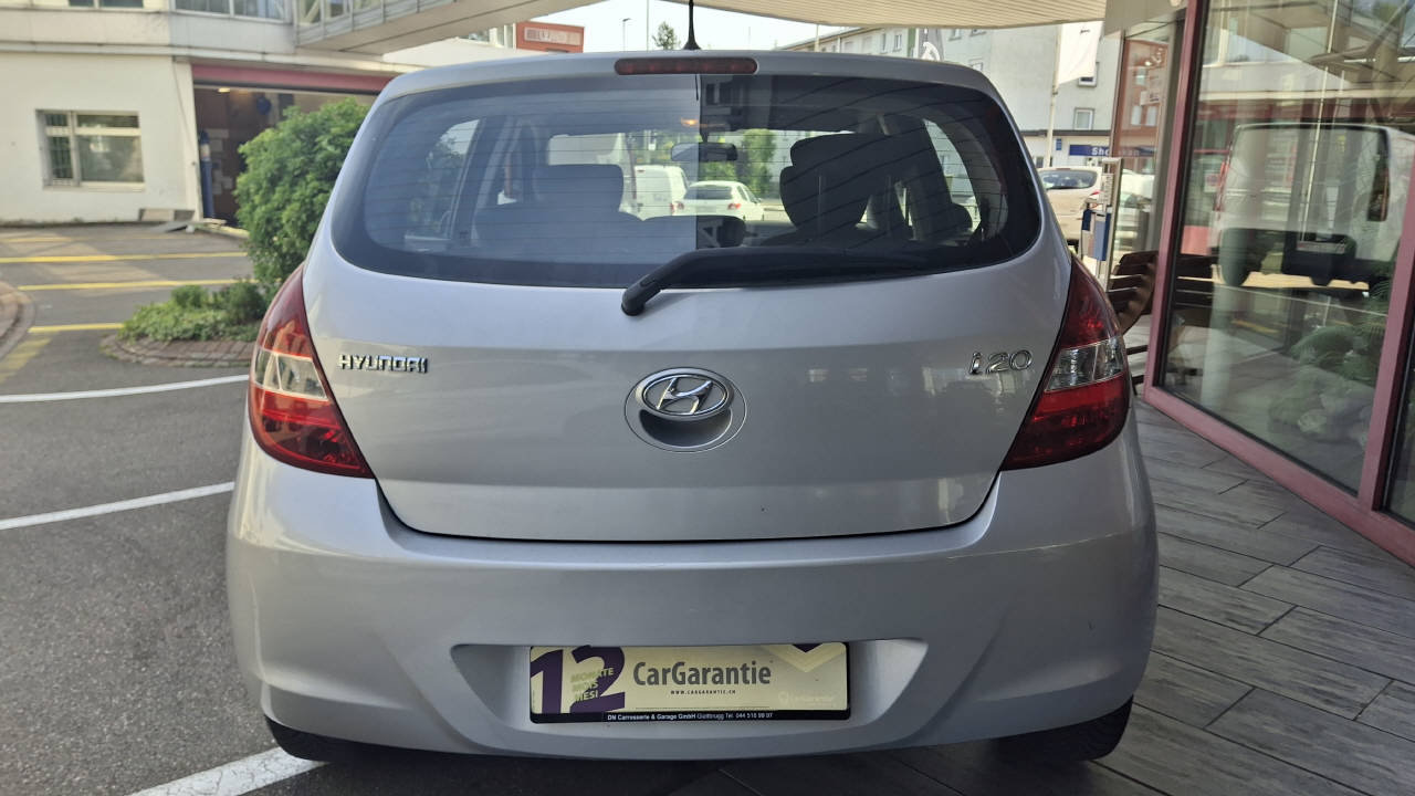 HYUNDAI i20 1.4 Style, Petrol, Second hand / Used, Automatic - 5