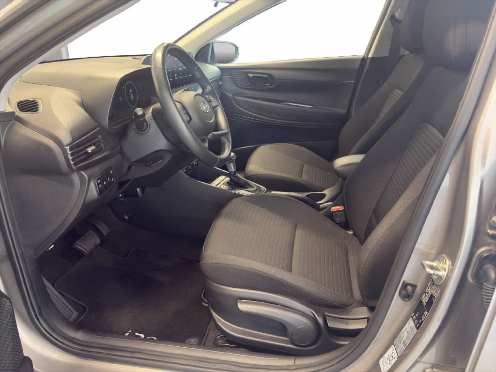 HYUNDAI i20 1.0 T-GDi 120 Amplia, Mild-Hybrid Petrol/Electric, Second hand / Used, Automatic - 4