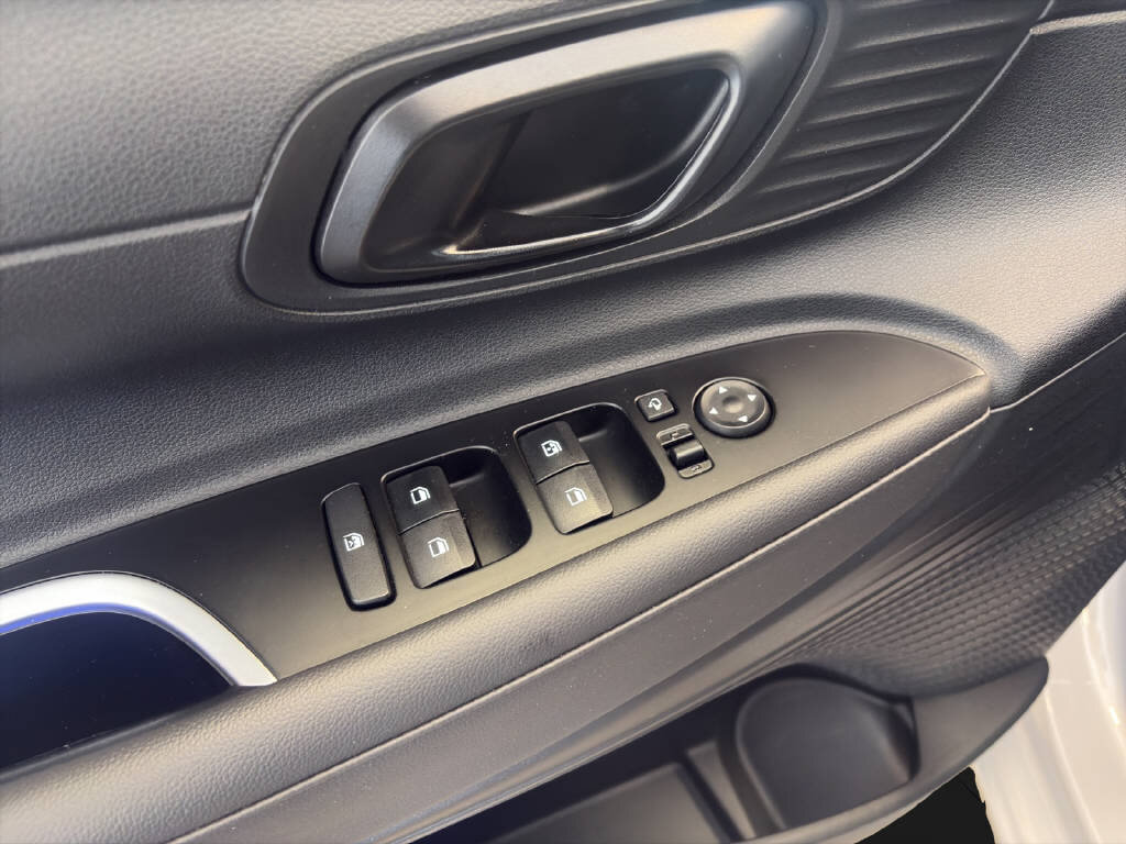 HYUNDAI i20 1.0 T-GDi Amplia, Essence, Occasion / Utilisé, Automatique - 3
