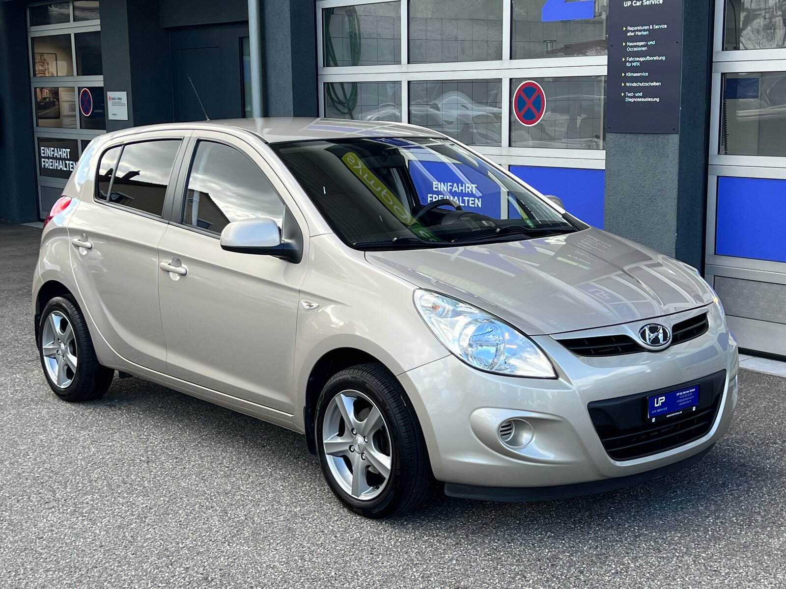 HYUNDAI i20 1.2 Comfort, Petrol, Second hand / Used, Manual - 3