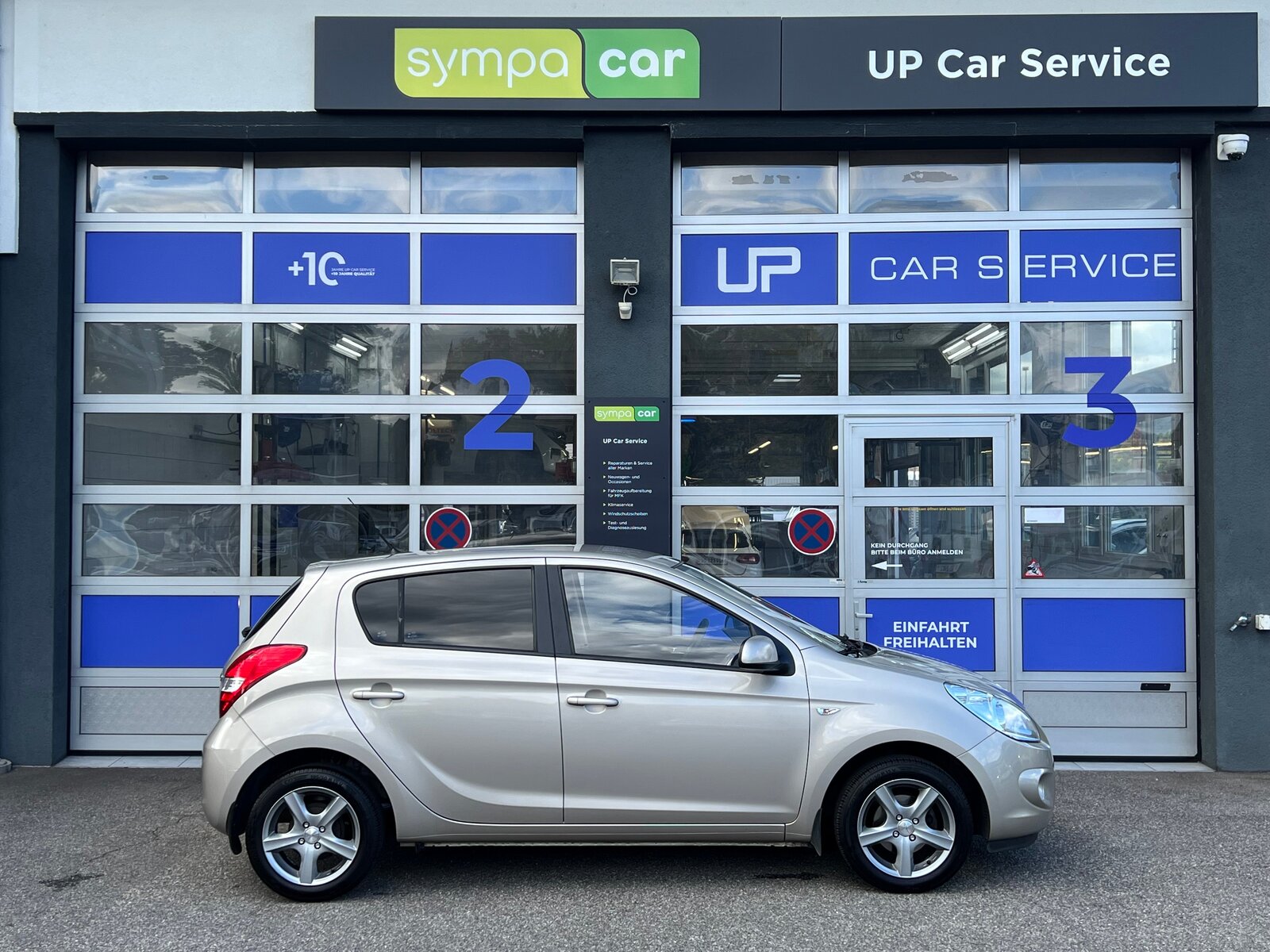 HYUNDAI i20 1.2 Comfort, Petrol, Second hand / Used, Manual - 4