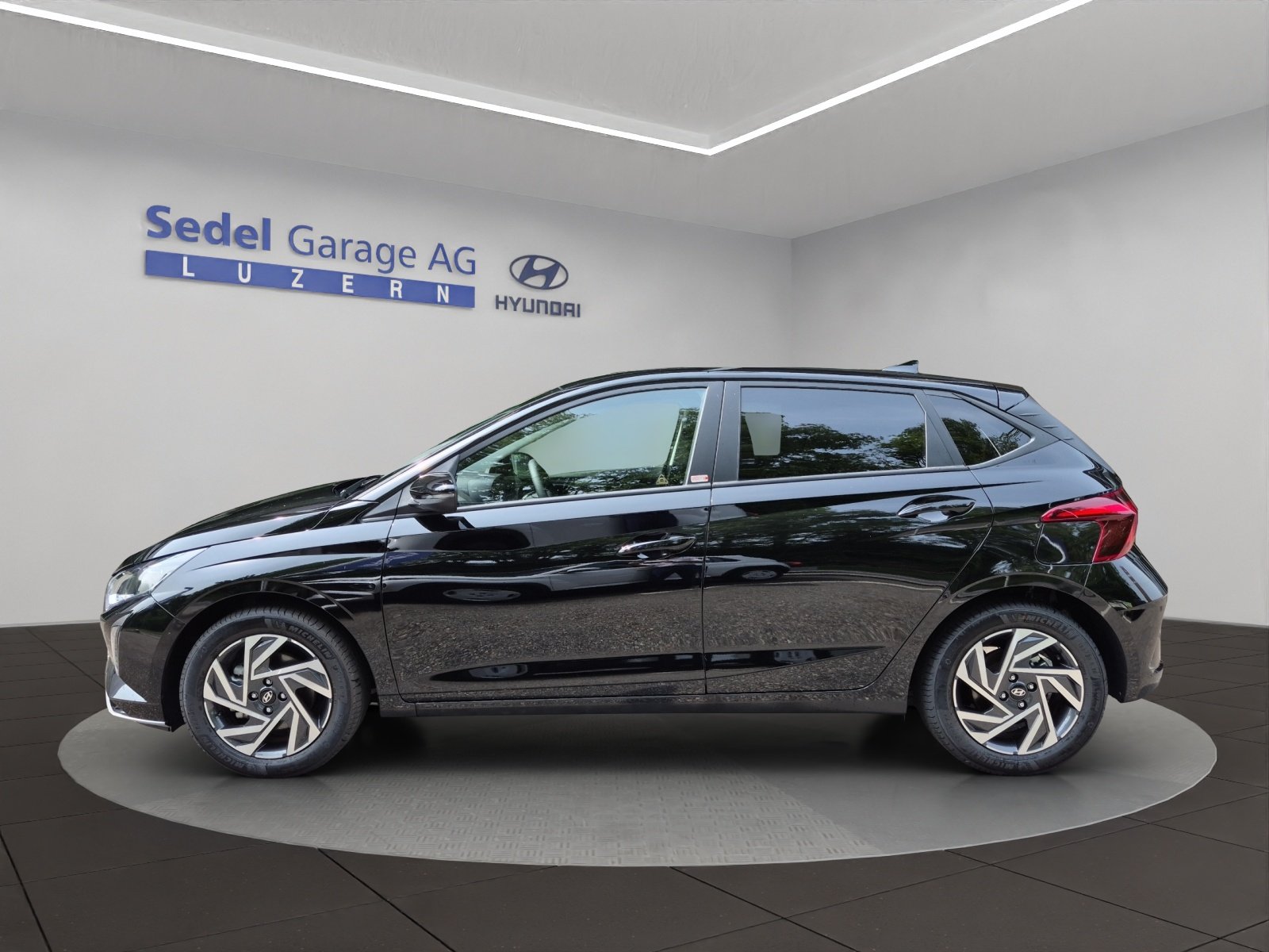 HYUNDAI i20 1.0 T-GDi Amplia, Petrol, Ex-demonstrator, Automatic - 3