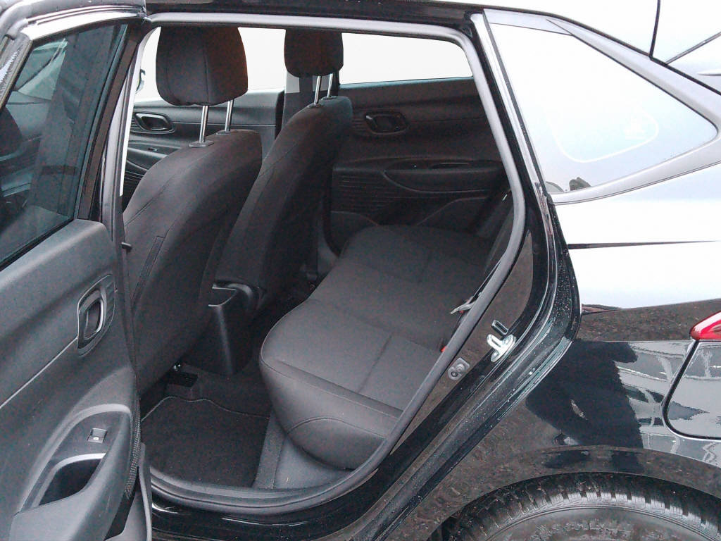 HYUNDAI i20 1.0 T-GDi Origo, Essence, Voiture de démonstration, Automatique - 7