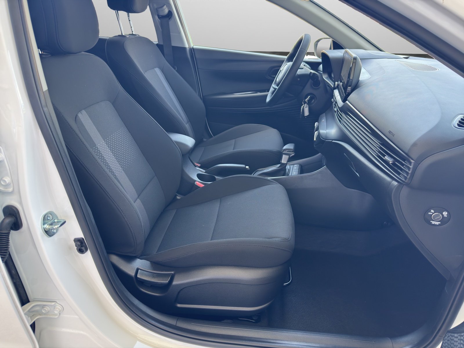 HYUNDAI i20 1.0 T-GDi Amplia, Essence, Voiture de démonstration, Automatique - 6