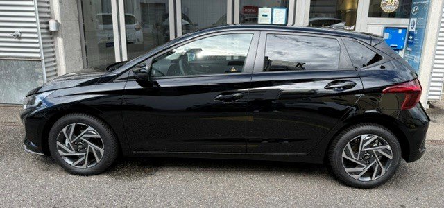 HYUNDAI i20 1.0 T-GDi Amplia, Petrol, Ex-demonstrator, Automatic - 2