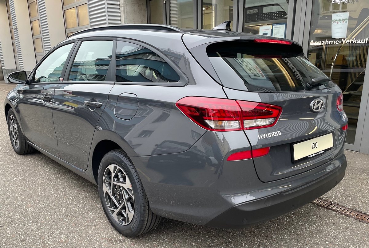 HYUNDAI i30 Wagon 1.0 T-GDi Origo, Mild-Hybrid Petrol/Electric, New car, Automatic - 3