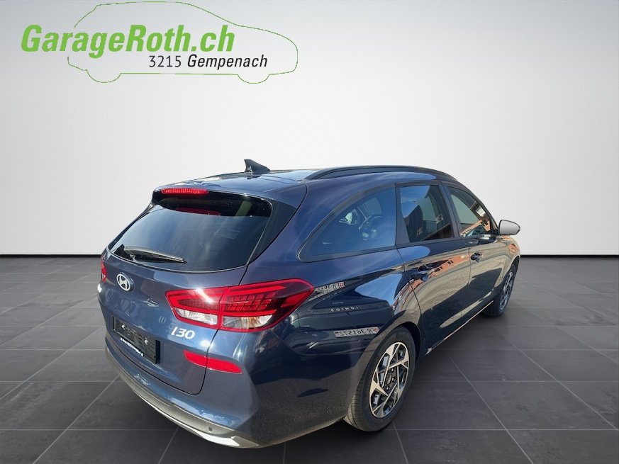HYUNDAI i30 Wagon 1.5 T-GDi Amplia, Hybride Leggero Benzina/Elettrica, Auto nuove, Automatico - 3
