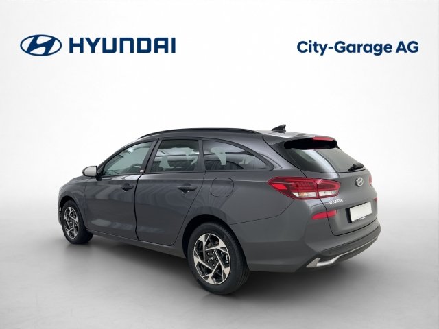 HYUNDAI i30 Wagon 1.5 T-GDi Amplia, Mild-Hybrid Petrol/Electric, New car, Automatic - 2