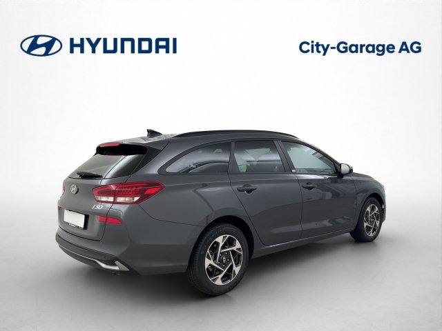 HYUNDAI i30 Wagon 1.5 T-GDi Amplia, Mild-Hybrid Petrol/Electric, New car, Automatic - 3