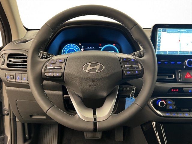 HYUNDAI i30 Wagon 1.5 T-GDi Amplia, Mild-Hybrid Petrol/Electric, New car, Automatic - 7