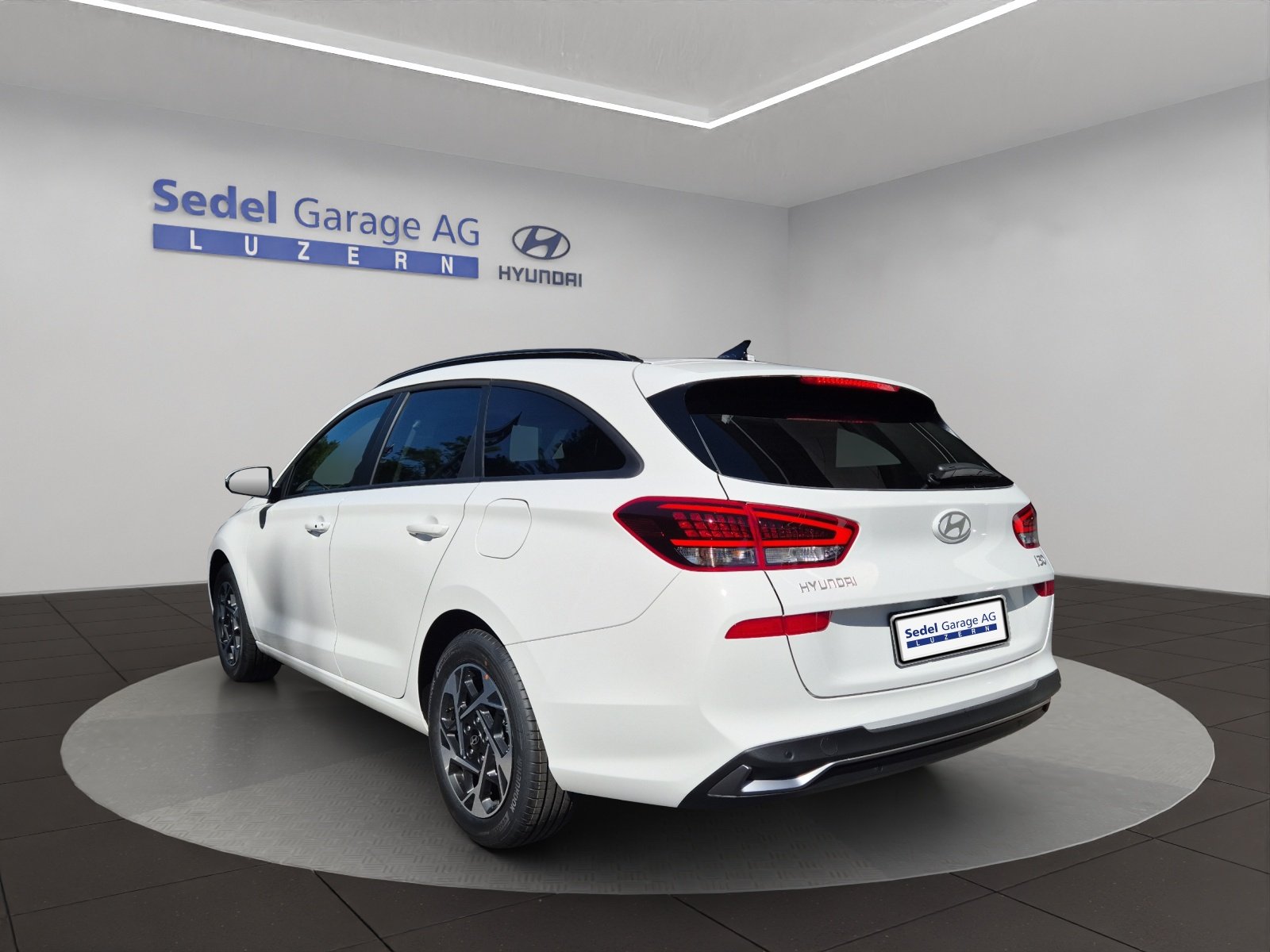 HYUNDAI i30 Wagon 1.6 T-GDi Amplia, Mild-Hybrid Petrol/Electric, New car, Automatic - 4