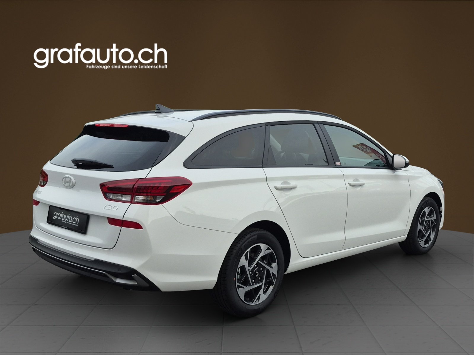 HYUNDAI i30 Wagon 1.5 T-GDi Amplia, Mild-Hybrid Petrol/Electric, New car, Automatic - 5