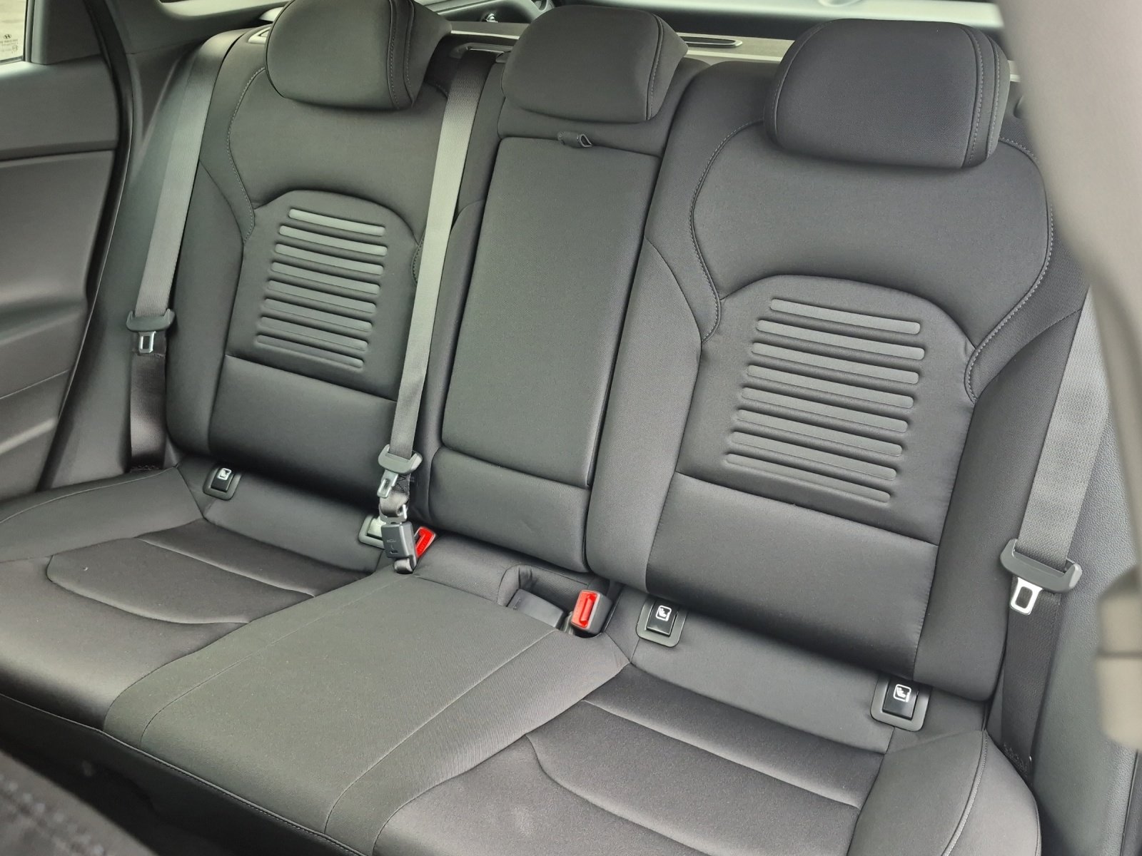 HYUNDAI i30 Wagon 1.5 T-GDi Amplia, Mild-Hybrid Petrol/Electric, New car, Automatic - 7