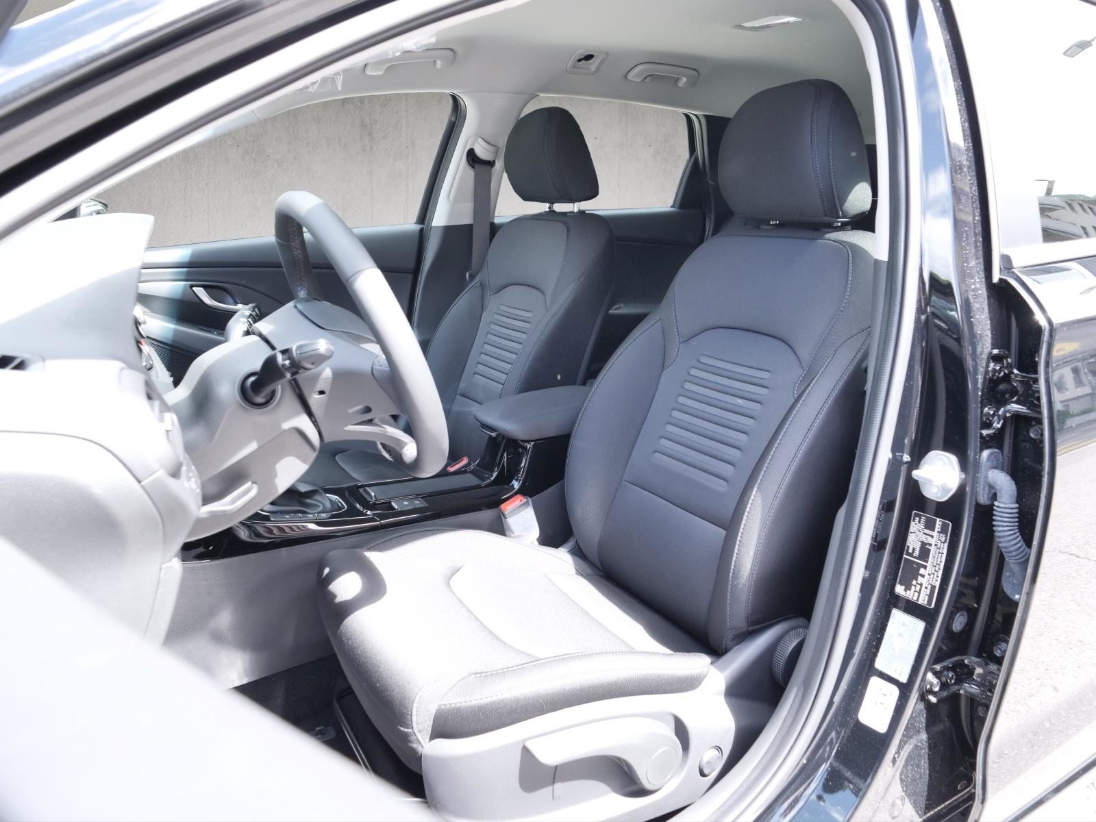 HYUNDAI i30 Wagon 1.5 T-GDi Amplia, Mild-Hybrid Benzin/Elektro, Neuwagen, Automatik - 7