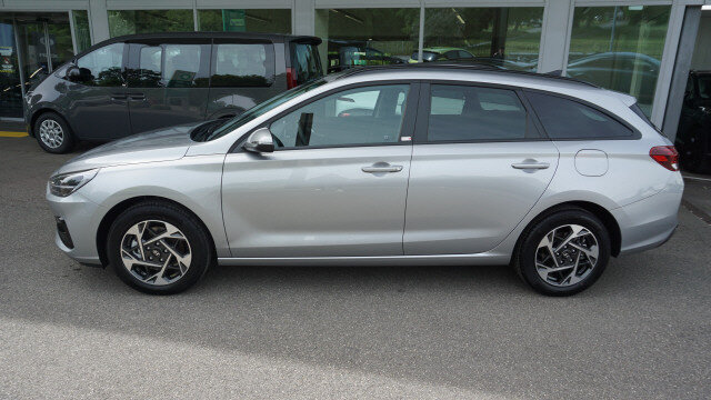 HYUNDAI i30 W 1.5 T-GDi AmpliaDCT, New car, Automatic - 3