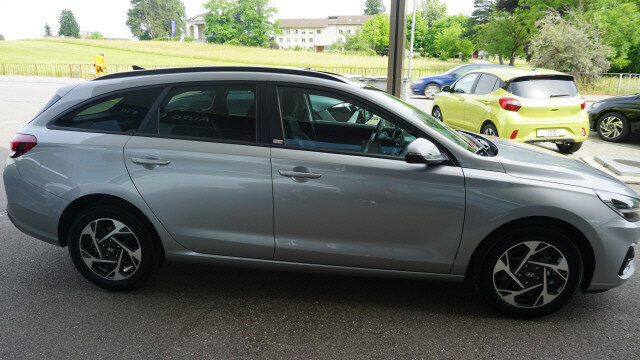 HYUNDAI i30 W 1.5 T-GDi AmpliaDCT, New car, Automatic - 4