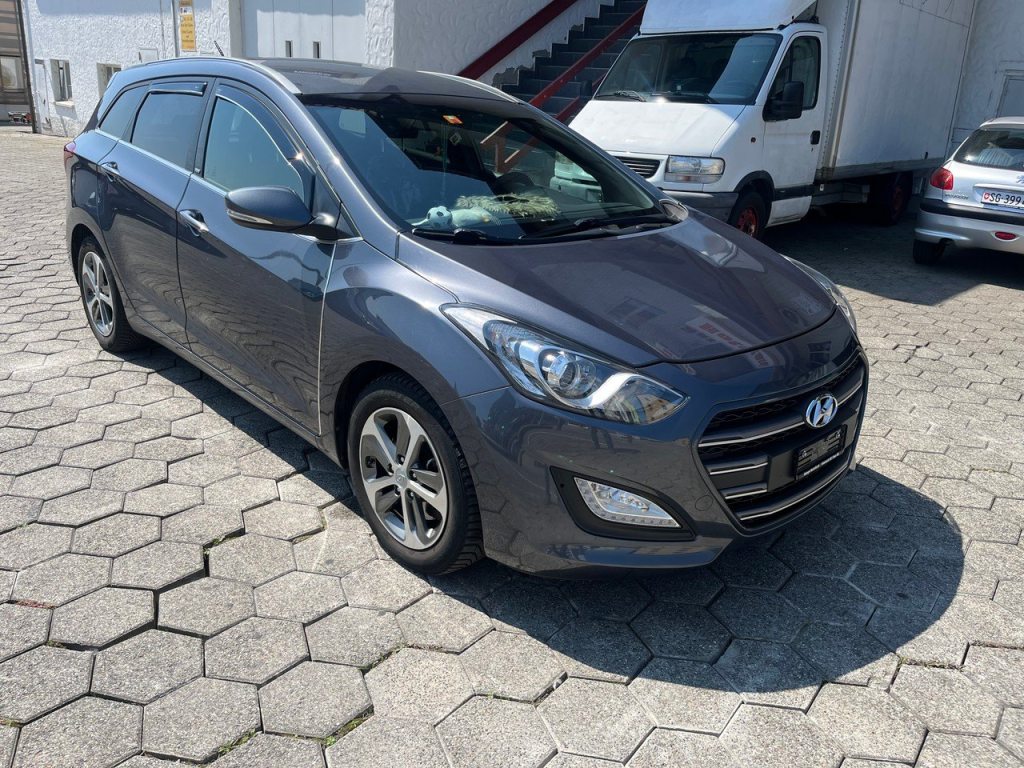HYUNDAI I30 Wagon 1.6 CRDi Origo, Diesel, Occasion / Gebraucht, Automatik
