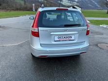 HYUNDAI i30 Wagon 1.6 Swiss Plus Edition, Benzin, Occasion / Gebraucht, Handschaltung - 6