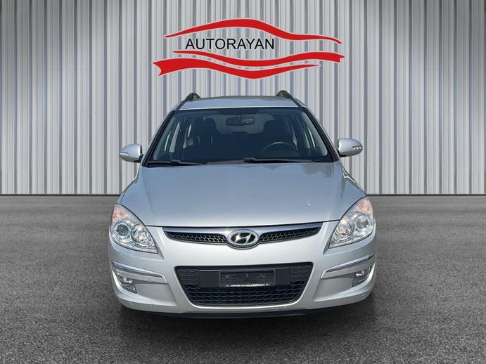 HYUNDAI i30 Wagon 2.0 Premium Automatic, Benzin, Occasion / Gebraucht, Automat