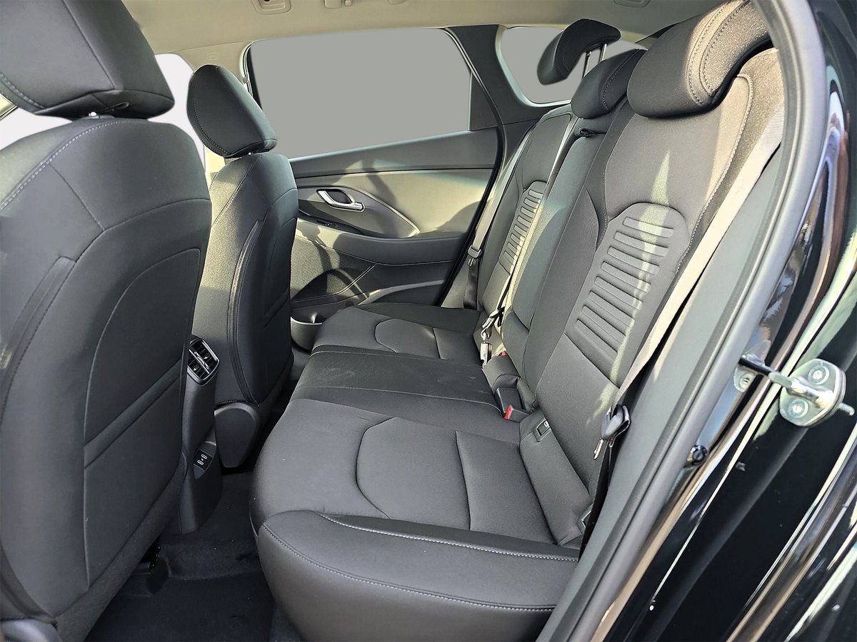 HYUNDAI i30 Wagon 1.5 T-GDi Amplia 48V MH DCT, Mild-Hybrid Benzin/Elektro, Occasion / Gebraucht, Automatik - 6