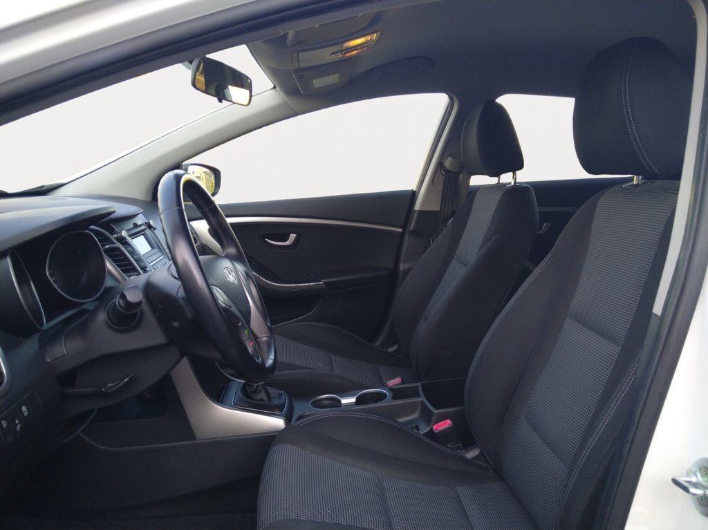 HYUNDAI i30 Wagon 1.6 GDi Origo, Essence, Occasion / Utilisé, Manuelle - 6