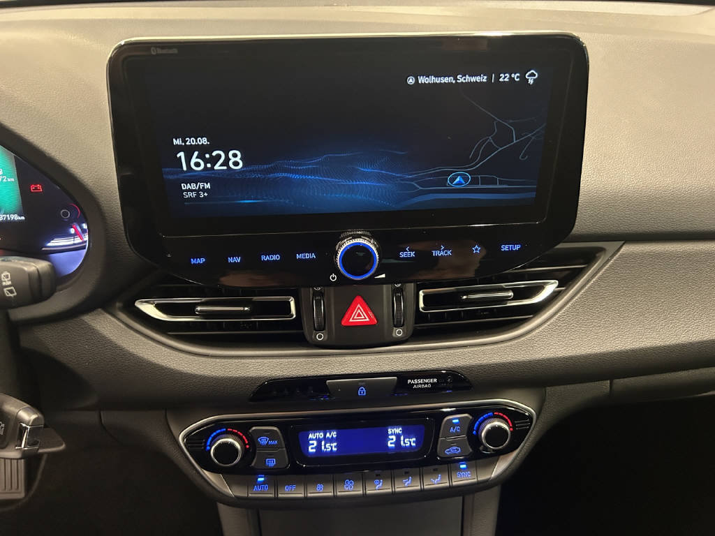 HYUNDAI i30 Wagon 1.5 T-GDi Amplia, Mild-Hybrid Benzin/Elektro, Occasion / Gebraucht, Automatik - 6
