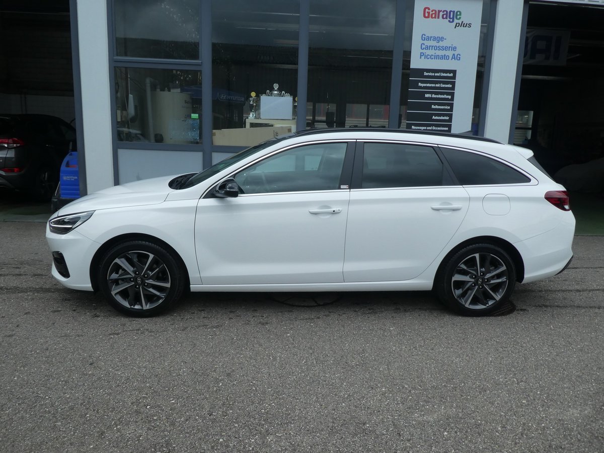 HYUNDAI i30 Wagon 1.5 T-GDi Vertex 48V MH DCT, Mild-Hybrid Petrol/Electric, Second hand / Used, Automatic - 2