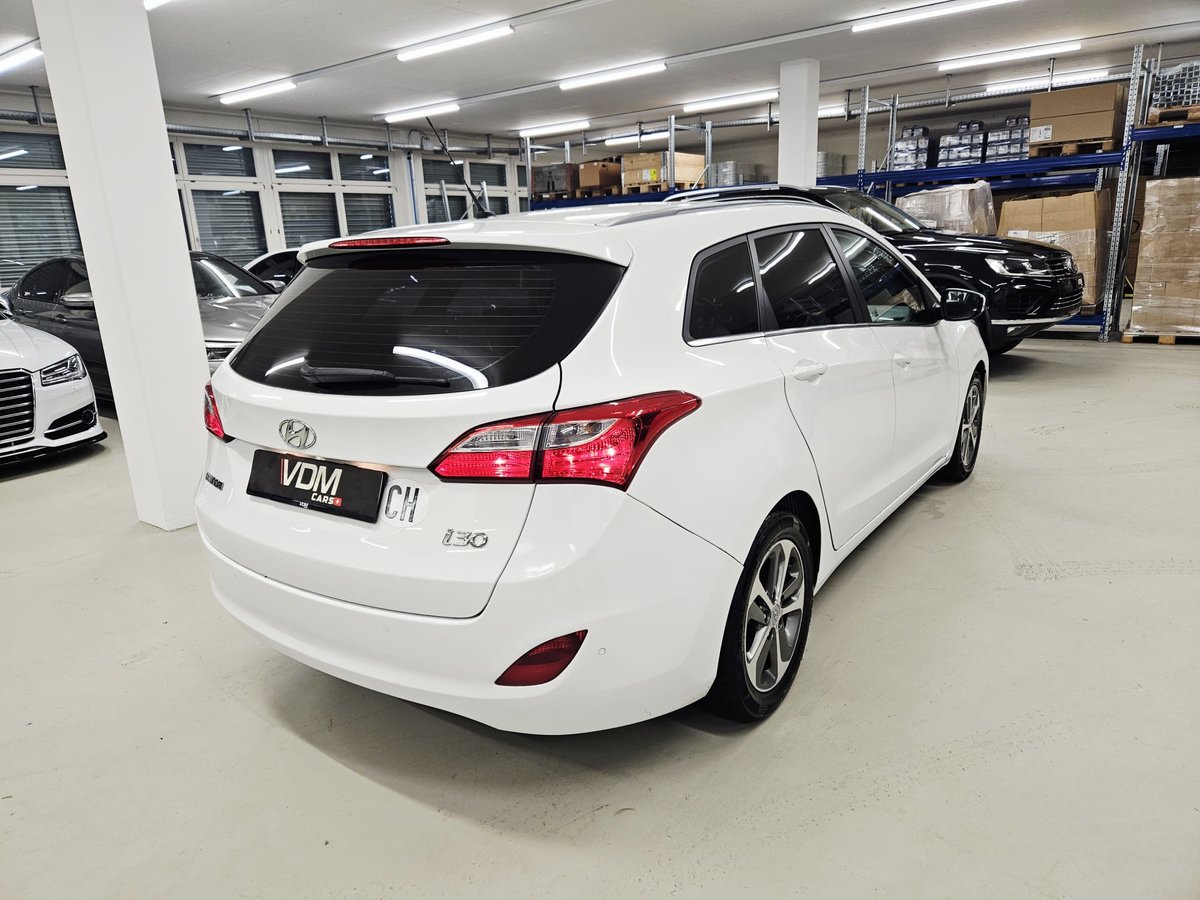 HYUNDAI i30 Wagon 1.6 CRDi GO *frisch ab Service und MFK* *sehr spar, Diesel, Occasioni / Usate, Manuale - 5