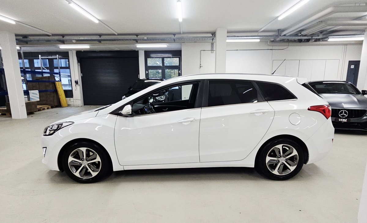 HYUNDAI i30 Wagon 1.6 CRDi GO *frisch ab Service und MFK* *sehr spar, Diesel, Occasioni / Usate, Manuale - 6