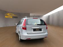 HYUNDAI i30 Wagon 2.0 Premium Automatic, Benzin, Occasion / Gebraucht, Automatik - 2