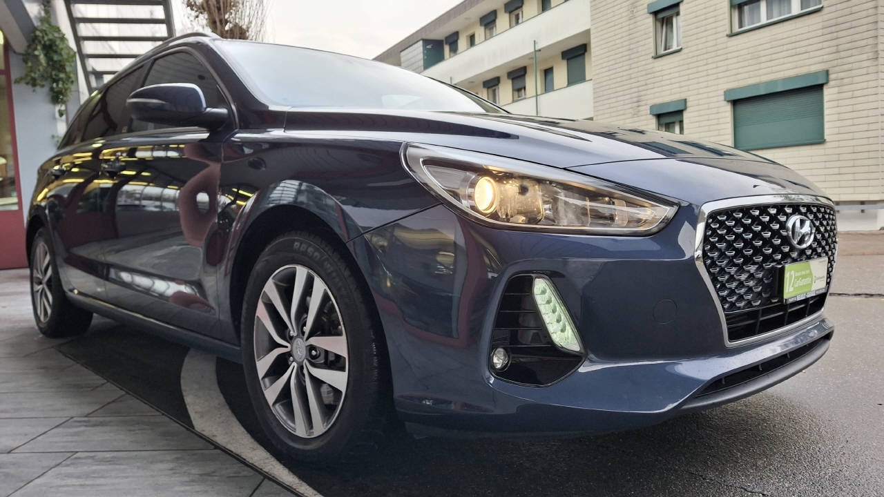 HYUNDAI i30 Wagon 1.0 T-GDi Amplia, Essence, Occasion / Utilisé, Manuelle - 3