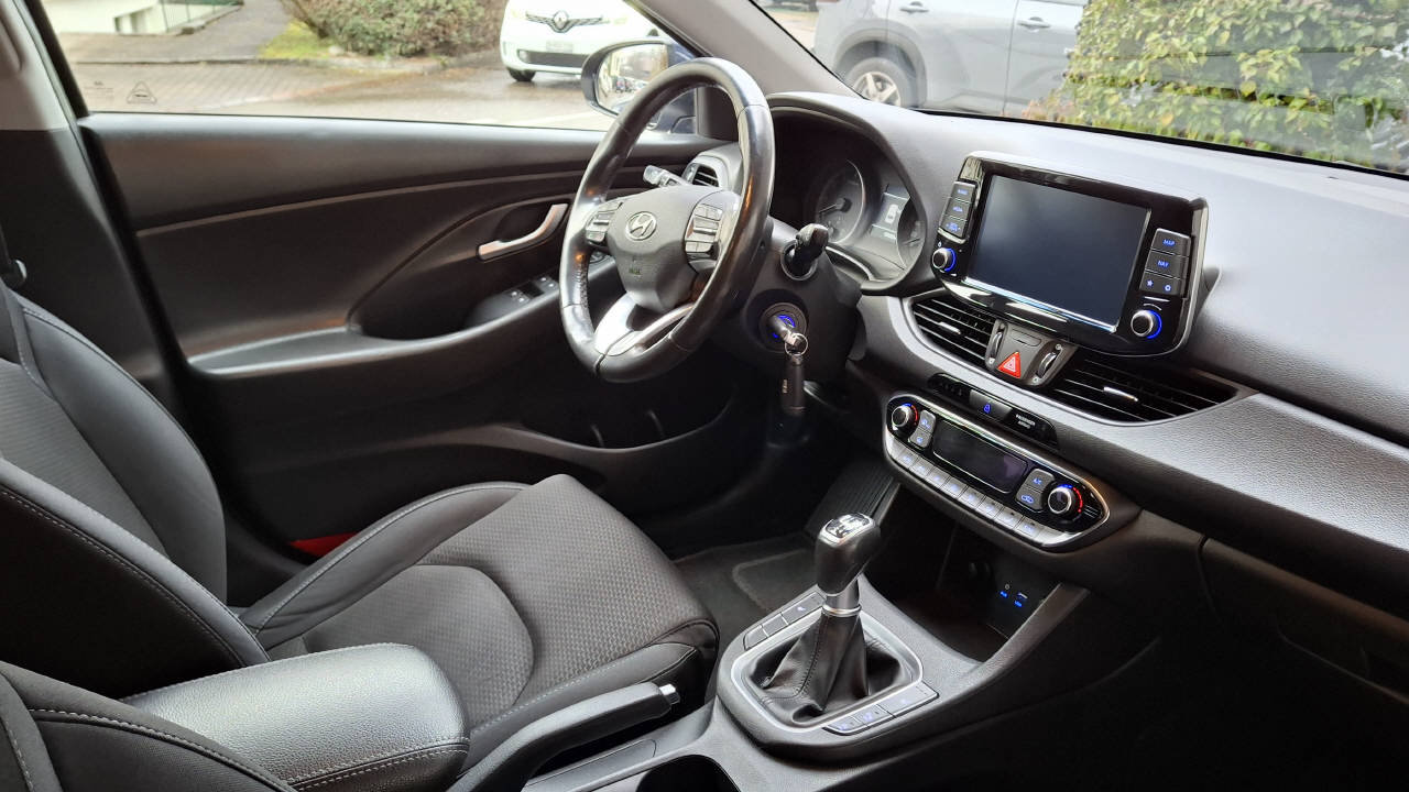 HYUNDAI i30 Wagon 1.0 T-GDi Amplia, Essence, Occasion / Utilisé, Manuelle - 6