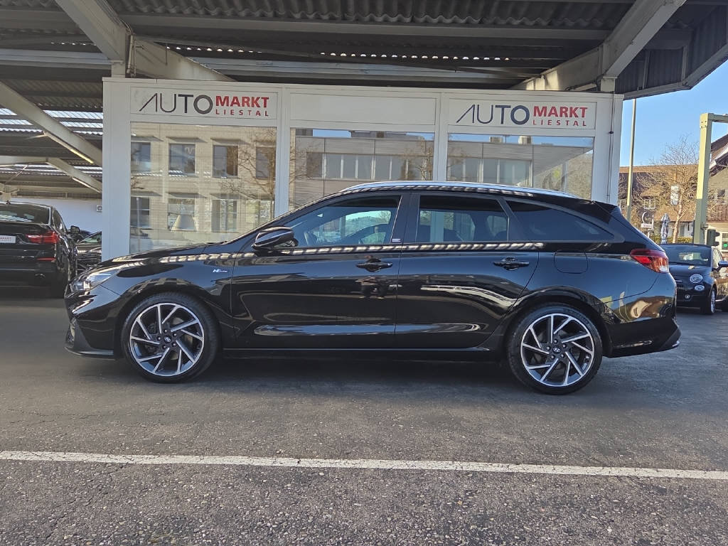 HYUNDAI i30 Wagon 1.5 T-GDi N-Line Exclusive, Mild-Hybrid Benzin/Elektro, Occasion / Gebraucht, Automatik - 2