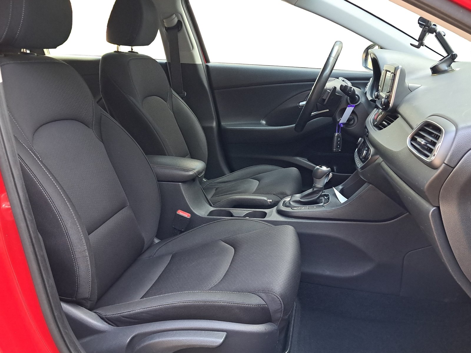 HYUNDAI i30 1.4 T-GDI Launch DCT, Essence, Occasion / Utilisé, Automatique - 7