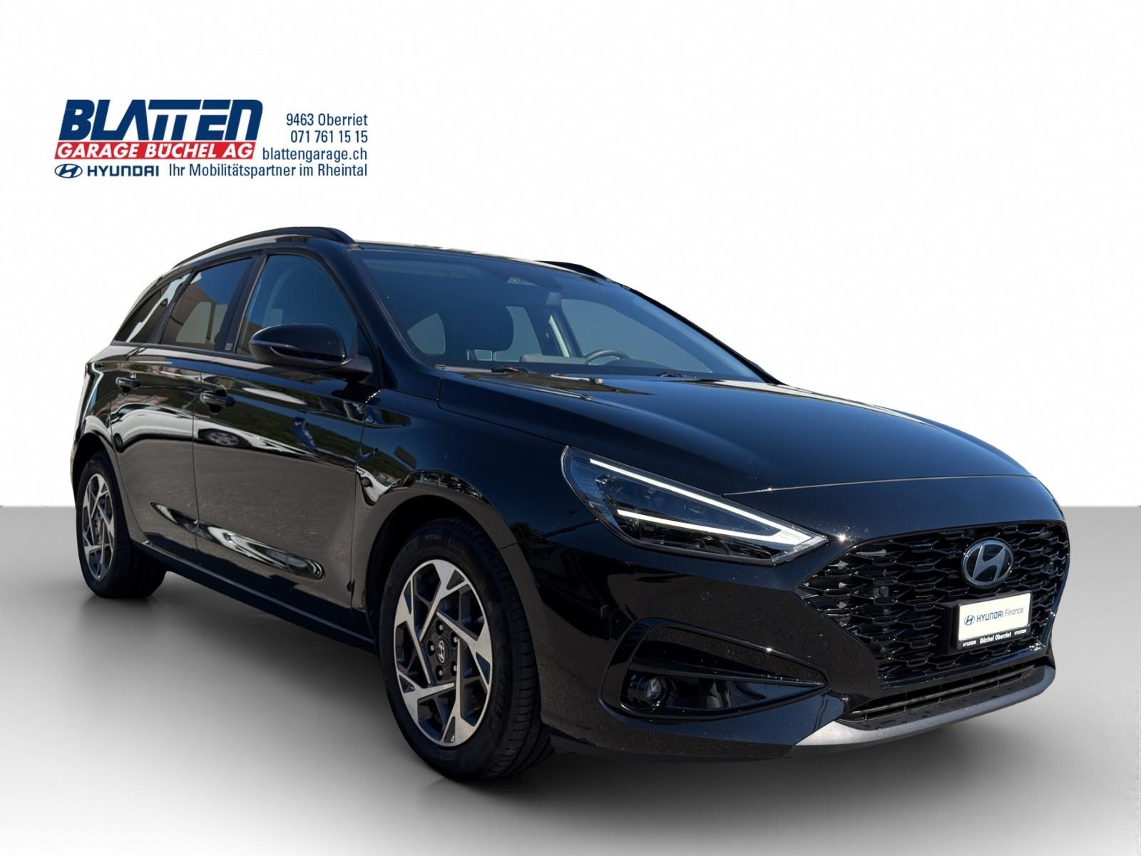 HYUNDAI i30 Wagon 1.5 T-GDi Amplia, Mild-Hybrid Petrol/Electric, Second hand / Used, Automatic - 4