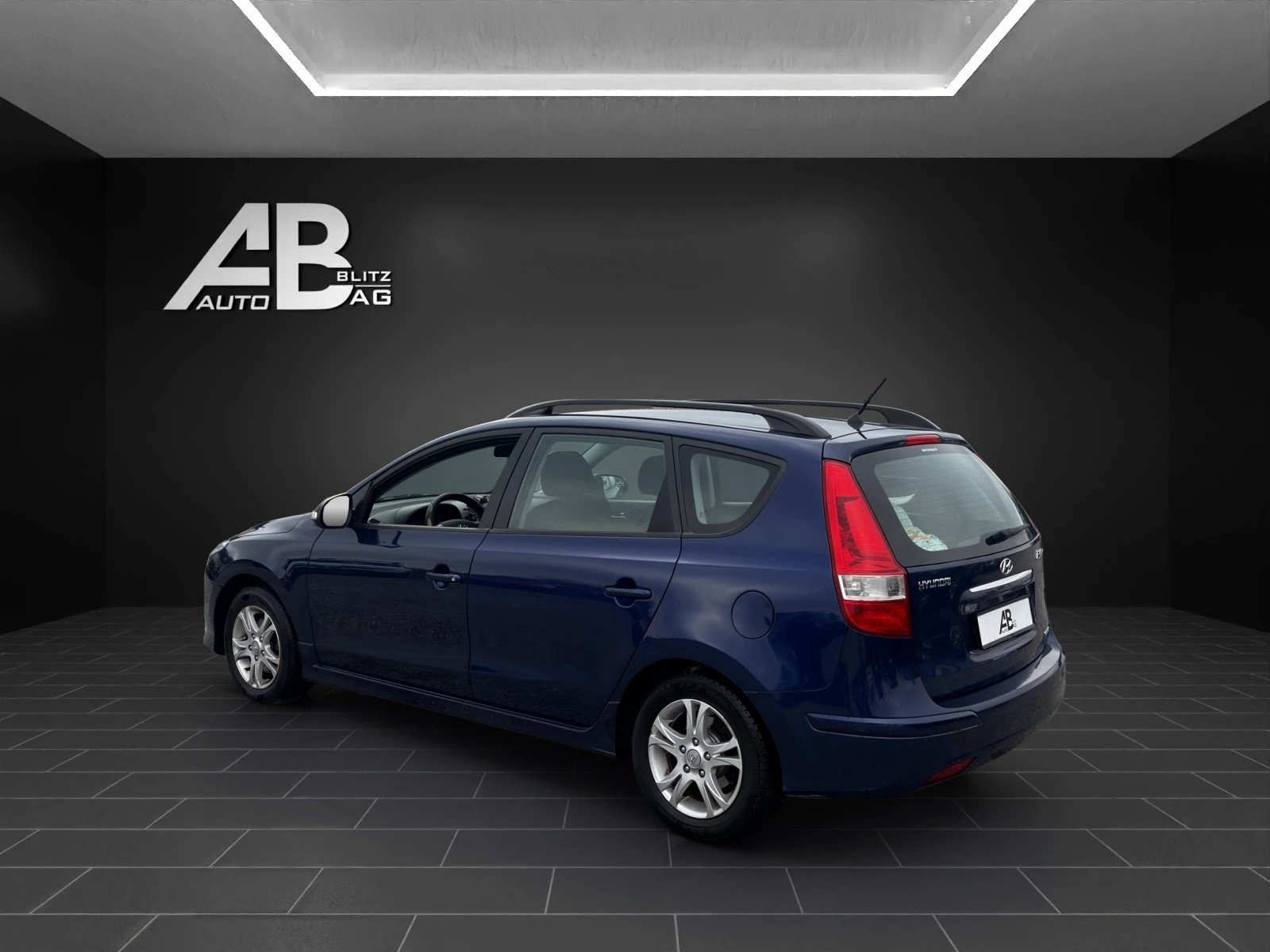 HYUNDAI i30 Wagon 1.6 CRDi Style Automatic, Diesel, Occasioni / Usate, Automatico - 3