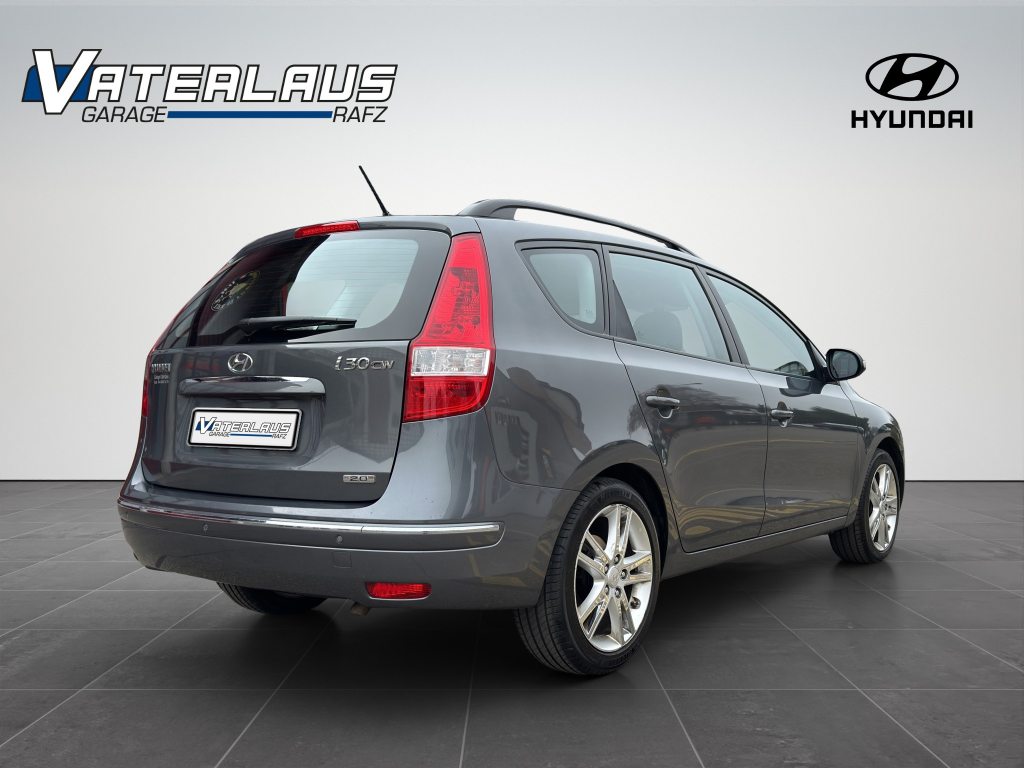 HYUNDAI I30 2.0 Premium, Essence, Occasion / Utilisé, Automatique - 6
