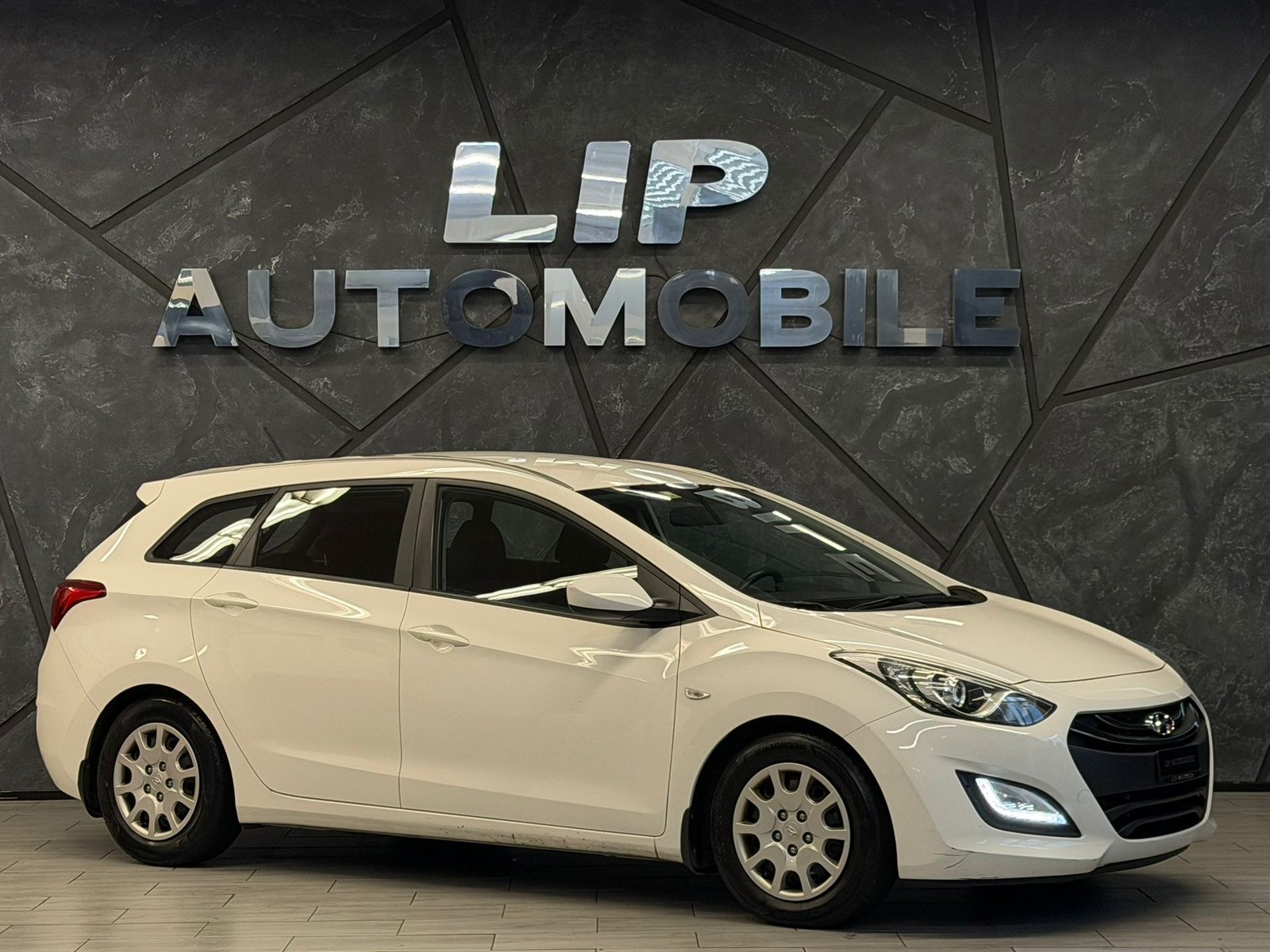 HYUNDAI i30 Wagon 1.6 CRDi Comfort, Diesel, Second hand / Used, Manual - 3