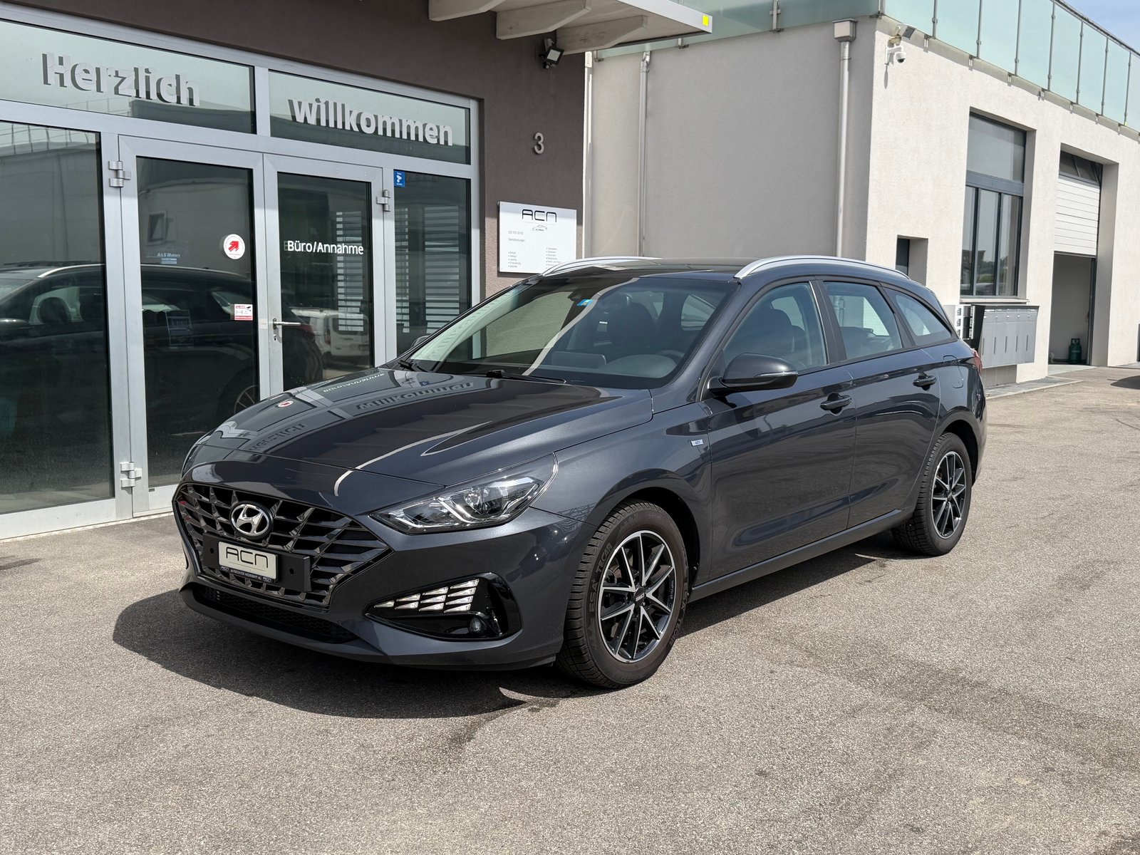 HYUNDAI i30 Wagon 1.5 T-GDi Origo 48V MH DCT, Mild-Hybrid Petrol/Electric, Second hand / Used, Automatic - 3