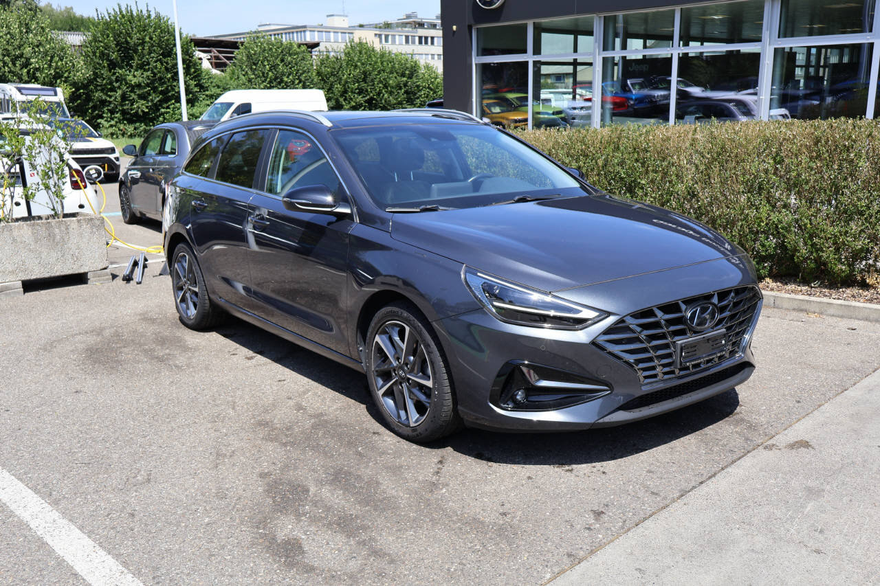 HYUNDAI i30 Wagon 1.5 T-GDi Vertex, Mild-Hybrid Benzin/Elektro, Occasion / Gebraucht, Handschaltung - 2