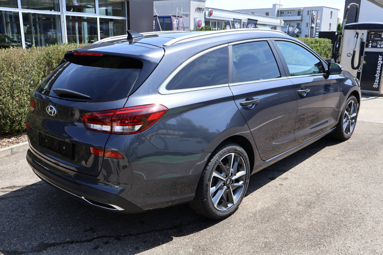 HYUNDAI i30 Wagon 1.5 T-GDi Vertex, Mild-Hybrid Benzin/Elektro, Occasion / Gebraucht, Handschaltung - 3