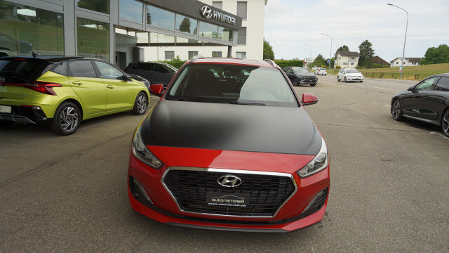 HYUNDAI i30 1.4 T-GDi Amplia
