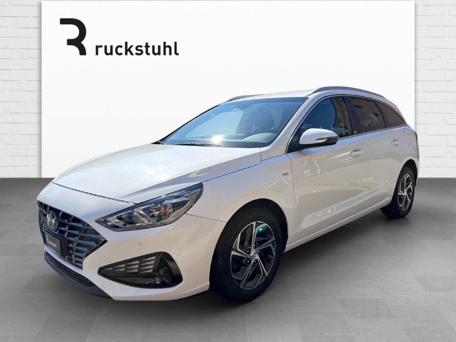 HYUNDAI i30 Wagon 1.5 T-GDi Amplia, Hybride Léger Essence/Électricité, Occasion / Utilisé, Automatique - 2