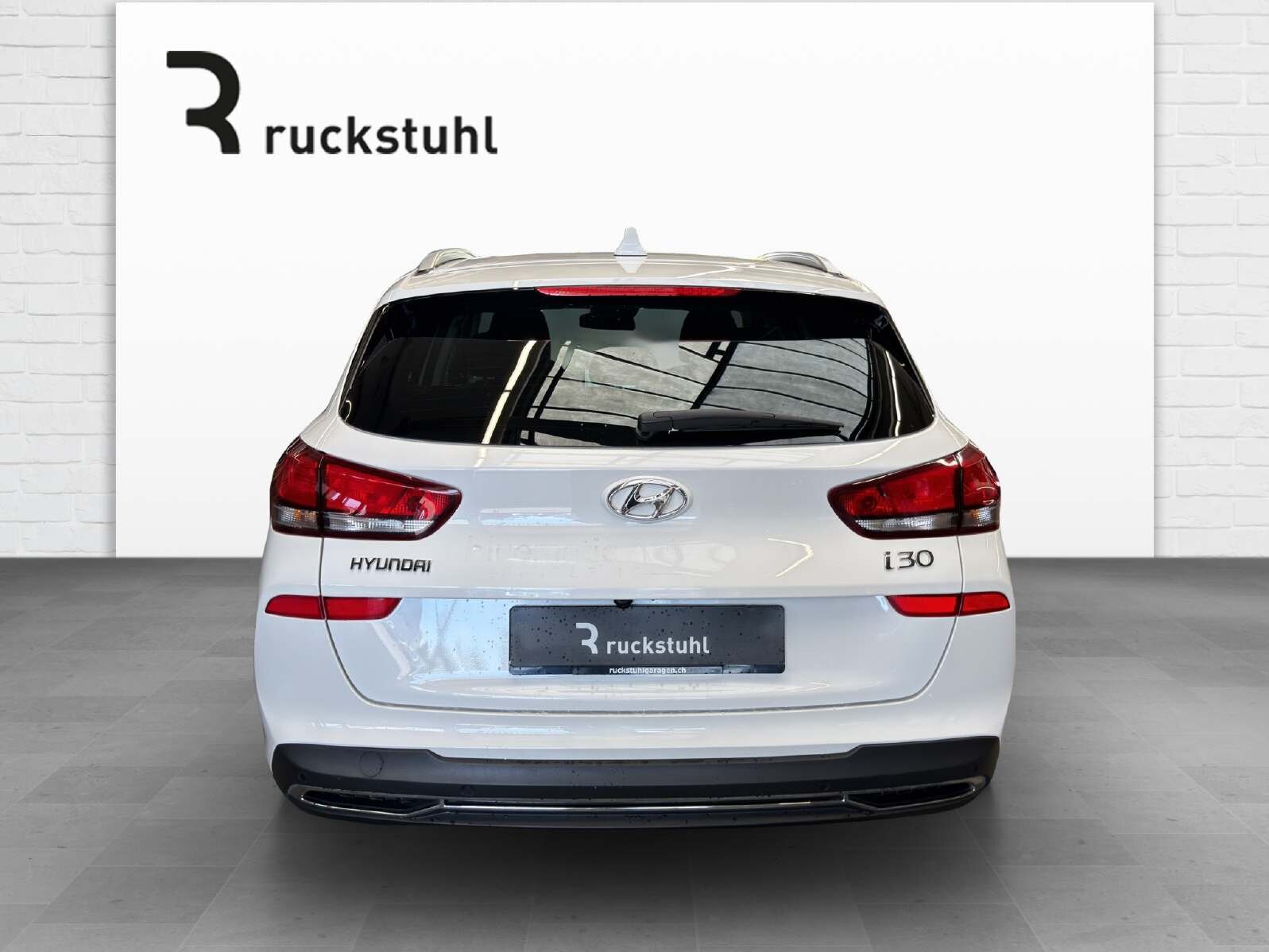 HYUNDAI i30 Wagon 1.5 T-GDi Amplia, Hybride Léger Essence/Électricité, Occasion / Utilisé, Automatique - 5