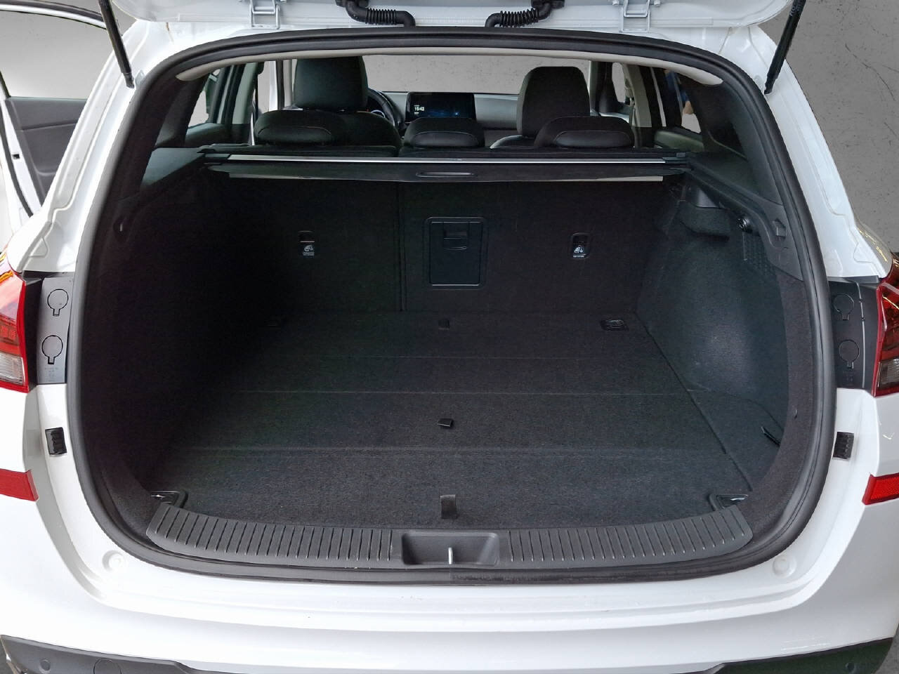 HYUNDAI i30 Wagon 1.5 T-GDi Vertex, Mild-Hybrid Benzin/Elektro, Occasion / Gebraucht, Automatik - 6