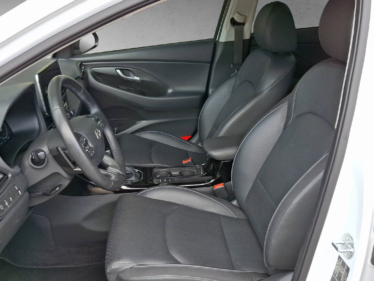 HYUNDAI i30 Wagon 1.5 T-GDi Vertex, Mild-Hybrid Benzin/Elektro, Occasion / Gebraucht, Automatik - 7